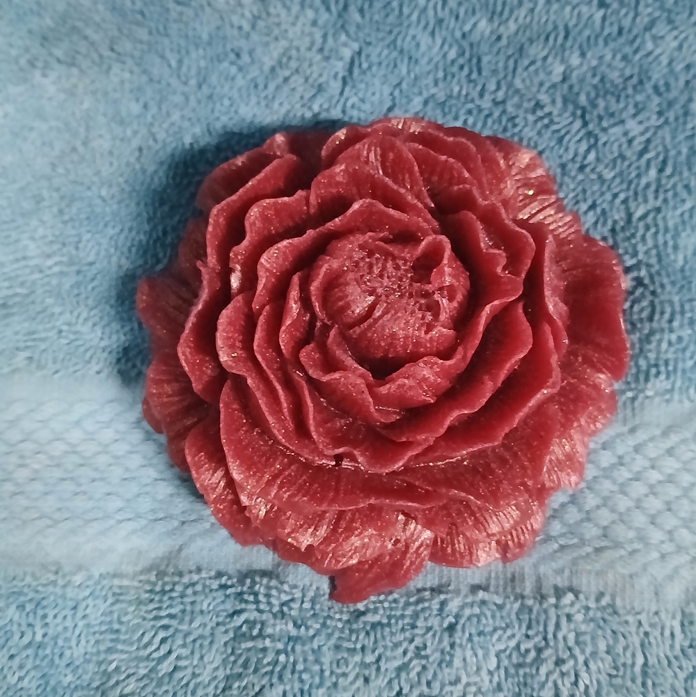 Elegant Red Rose Resin Paperweight Art Decor